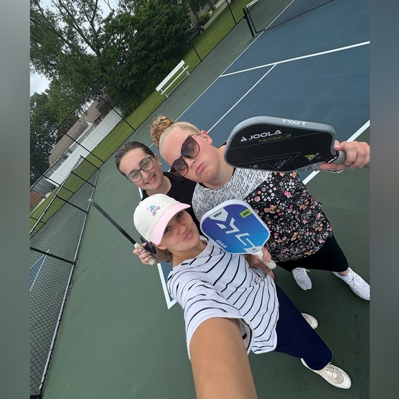 Meet your Posher, Ellie - Picture 5 of 8